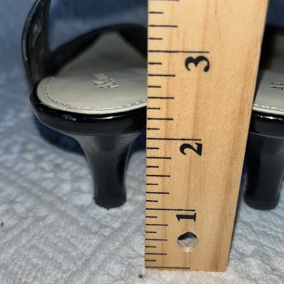 AK Anne Klein Dynamo Black Patent Slingback Heels 7.5M - Picture 5 of 8